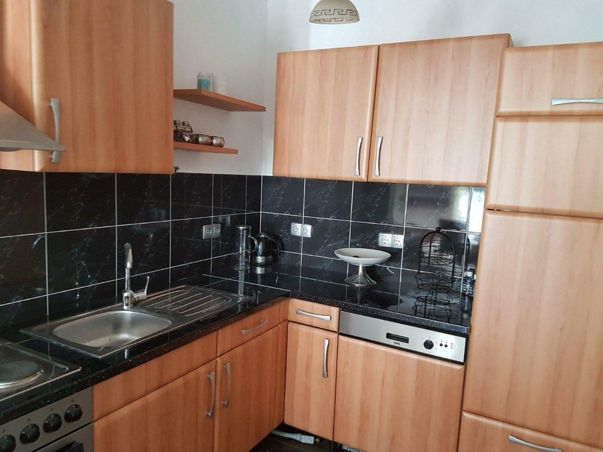Apartman Bee Apartment Podstrana Ngoại thất bức ảnh